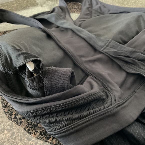 Lululemon Tank Top, Size 8, Black - Picture 6 of 6